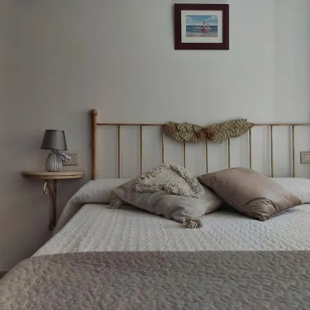 Desconectaengalicia Cesteiros, Piscina, 100m Playa Silgar Apartment