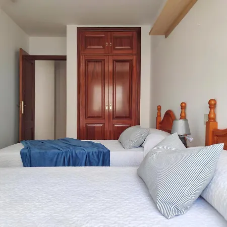 Desconectaengalicia Cesteiros, Piscina, 100m Playa Silgar Apartment *