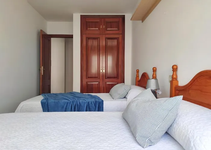 Desconectaengalicia Cesteiros, Piscina, 100m Playa Silgar Apartamento *